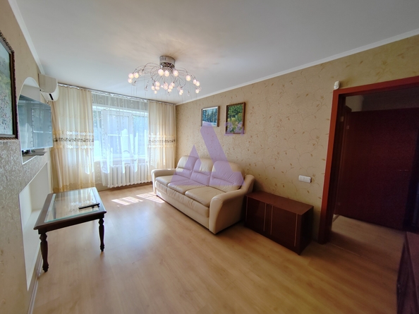 
  Продается 3-комн. квартира, 60.9 м², 50 лет СССР ул, д. 37
. Фото 1.