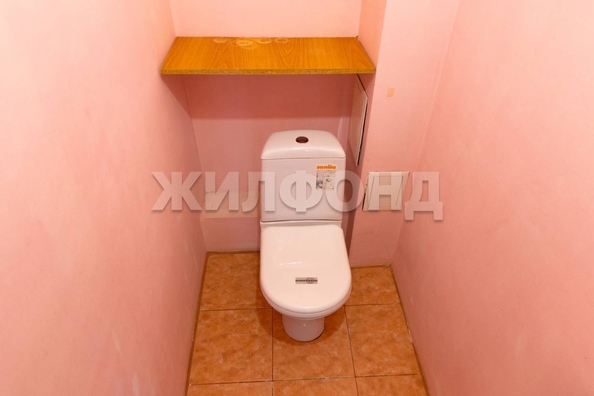 
  Продается 3-комн. квартира, 57.2 м², Малахова ул
. Фото 4.