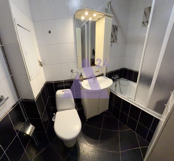 
  Продается 3-комн. квартира, 60 м², Шукшина ул, д. 15
. Фото 16.