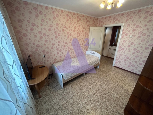 
  Продается 2-комн. квартира, 48.9 м², Малахова ул, д. 140
. Фото 15.