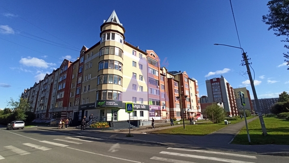 
  Продается 3-комн. квартира, 92 м², 8 (Северный мкр) кв-л, д. 17
. Фото 1.