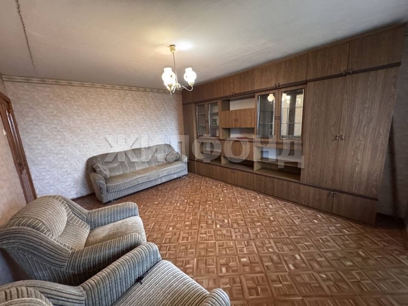 
  Продается 4-комн. квартира, 74 м², Космонавтов ул
. Фото 3.