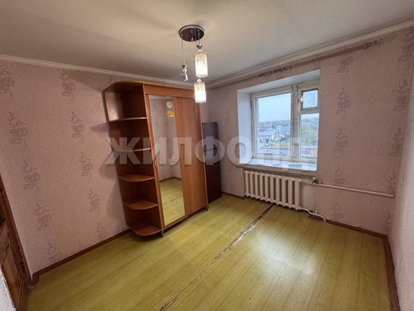 
  Продается 4-комн. квартира, 74 м², Космонавтов ул
. Фото 7.