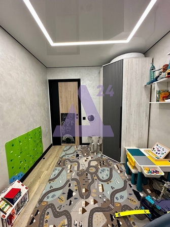 
  Продается 4-комн. квартира, 89.5 м², Малахова ул, д. 118
. Фото 2.
