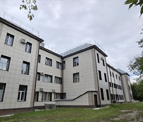 
  Продается универсальное помещение 2500 м². Фото 1.