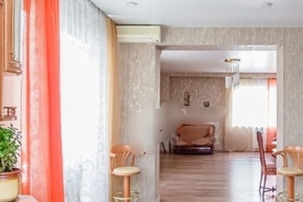 
   Продам 4-комнатную, 127.6 м², Строителей Проспект, 58

. Фото 10.