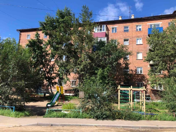 
   Продам 3-комнатную, 53 м², Октябрьская ул, 18

. Фото 9.