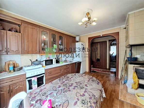 
   Продам 3-комнатную, 73 м², Дзержинского ул, 39

. Фото 1.