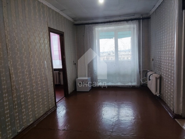 
   Продам 2-комнатную, 43 м², Родины ул, 4

. Фото 5.