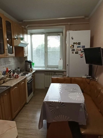 
   Продам 4-комнатную, 73.6 м², Строителей ул, 38

. Фото 6.