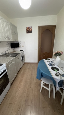 
   Продам 2-комнатную, 48.3 м², Радикальцева ул, 4

. Фото 4.