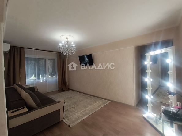 
  Продается 2-комн. квартира, 42 м², Сенчихина ул, д. 20
. Фото 4.
