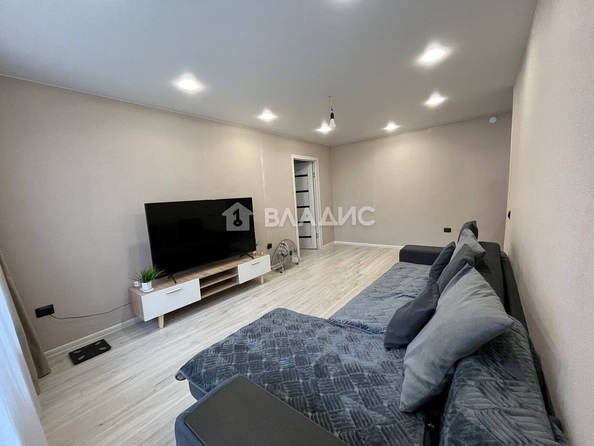 
  Продается 3-комн. квартира, 65 м², Тобольская ул, д. 63
. Фото 4.