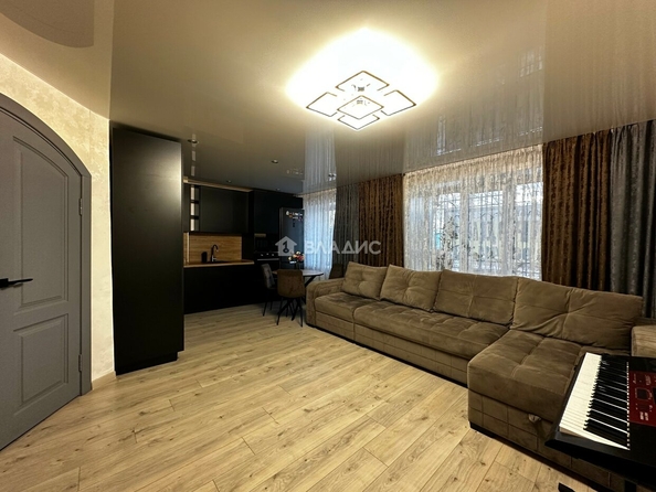 
  Продается 3-комн. квартира, 63.3 м², Строителей ул, д. 70Б
. Фото 2.