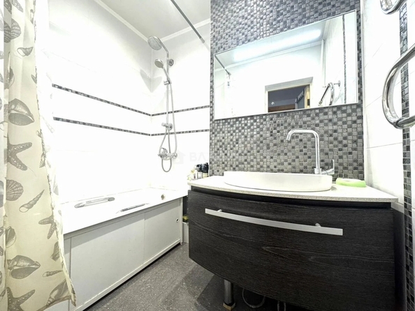 
  Продам 3-комн. квартиру 70.6 м². Фото 15.
