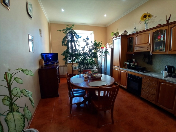 
  Продам 3-комн. квартиру 141 м². Фото 15.