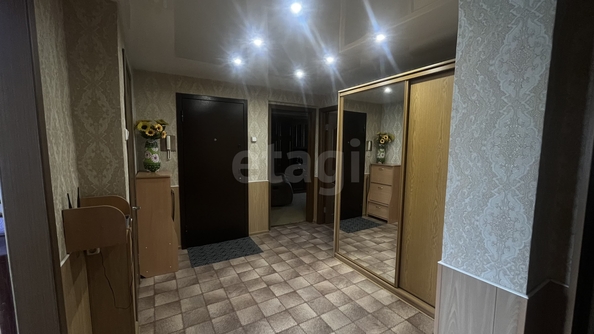 
  Продается 4-комн. квартира 76 м². Фото 1.