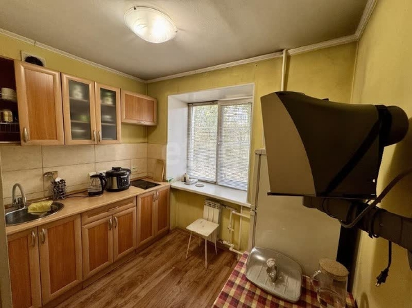 
  Продается 4-комн. квартира 63.8 м². Фото 1.