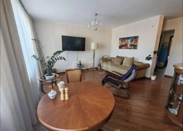 
  Продается 1-комн. квартира 50.4 м². Фото 1.