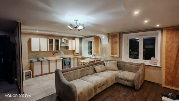 
  Продается 4-комн. квартира 87 м². Фото 1.