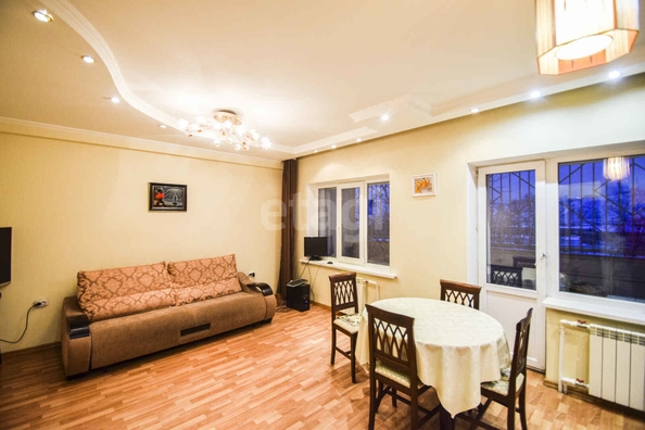 
  Продается 3-комн. квартира 89.9 м². Фото 1.