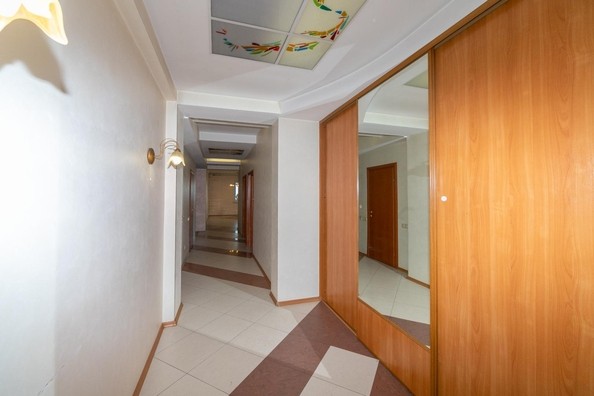 
   Продам 4-комнатную, 253 м², Александра Невского ул, 2

. Фото 45.