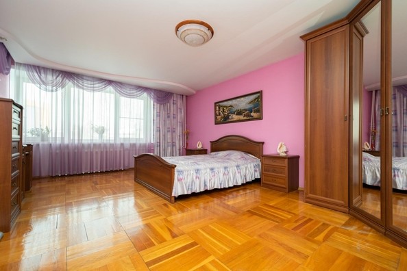 
   Продам 3-комнатную, 163.7 м², Байкальская ул, 342/1

. Фото 3.