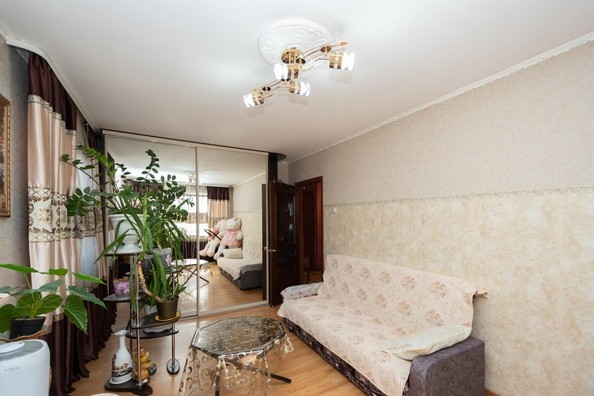 
   Продам 3-комнатную, 61 м², Рябикова б-р, 5

. Фото 1.