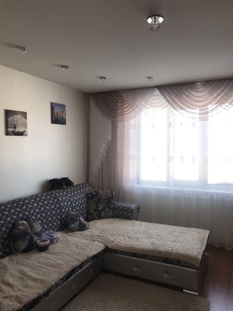 
   Продам 3-комнатную, 65 м², Молодёжная ул, 2

. Фото 14.