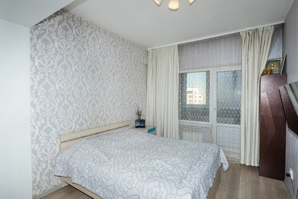 
   Продам 3-комнатную, 934 м², Пискунова ул, 139/2

. Фото 2.