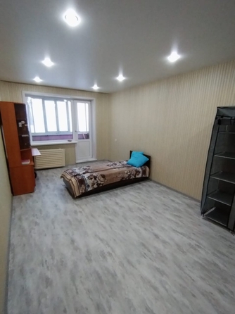 
   Продам 1-комнатную, 27.4 м², Героев Труда ул, 13

. Фото 1.