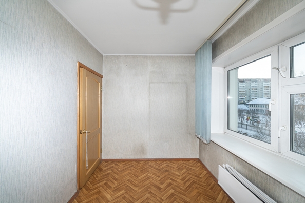 
   Продам 4-комнатную, 73.6 м², Университетский мкр, 14

. Фото 12.