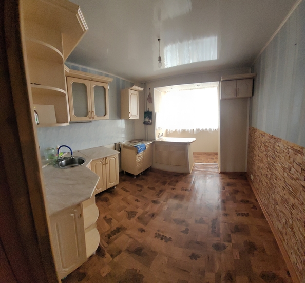 
   Продам 3-комнатную, 69.4 м², Карла Маркса ул, 55

. Фото 2.