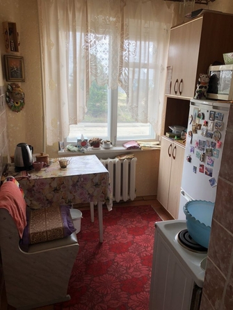 
   Продам 2-комнатную, 44 м², Братское ш, 11

. Фото 2.