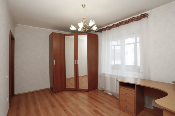 
   Продам 4-комнатную, 87 м², Байкальская ул, 310А

. Фото 16.