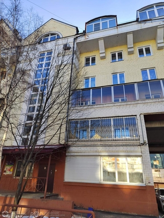 
   Продам 5-комнатную, 208.7 м², Партизанская ул

. Фото 2.