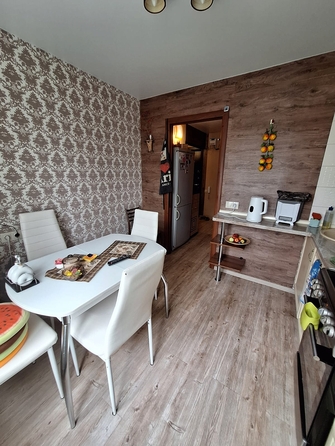 
  Продается 3-комн. квартира, 60 м², 17 мкр, д. 12
. Фото 4.