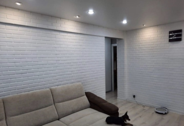 
  Продается 3-комн. квартира, 59 м², 207/210 кв-л, д. 6
. Фото 1.