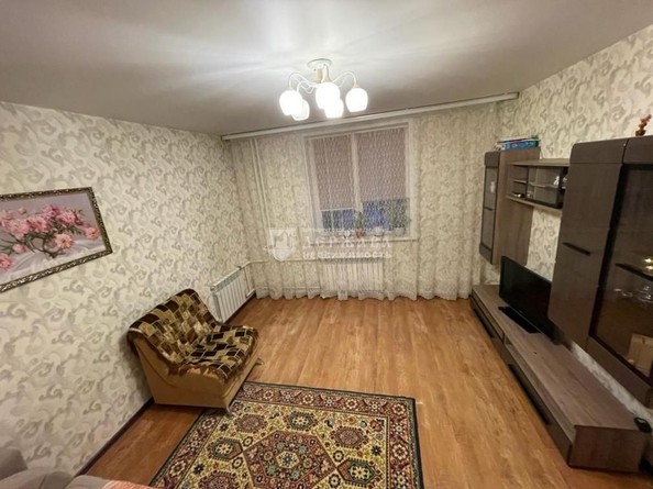 
   Продам 1-комнатную, 40.3 м², Тухачевского (Базис) тер, 49Б

. Фото 3.