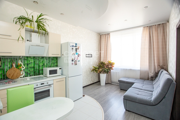 
  Продается 3-комн. квартира, 50 м², Осенний б-р, д. 13
. Фото 1.
