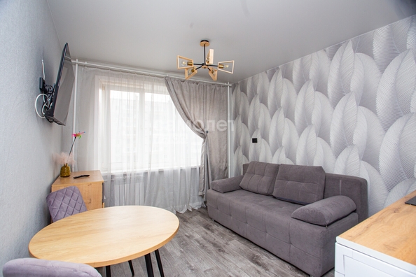 
   Продам 1-комнатную, 16.8 м², Строителей б-р, 56/2

. Фото 4.