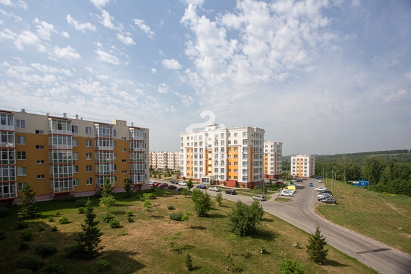 
   Продам 3-комнатную, 102 м², Осенний б-р, 13

. Фото 2.