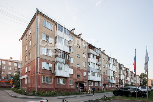 
   Продам 3-комнатную, 61.8 м², Красная ул, 12

. Фото 8.
