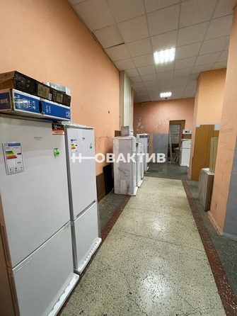 
   Продам помещение свободного назначения, 180.9 м², Шахтеров пр-кт, 33

. Фото 12.