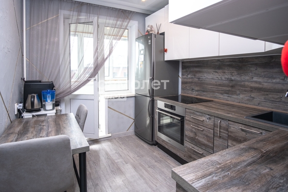 
   Продам 2-комнатную, 48.6 м², Шахтеров пр-кт, кор.А

. Фото 22.