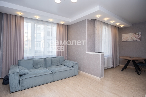 
   Продам 2-комнатную, 64.9 м², Осенний б-р, 4

. Фото 2.