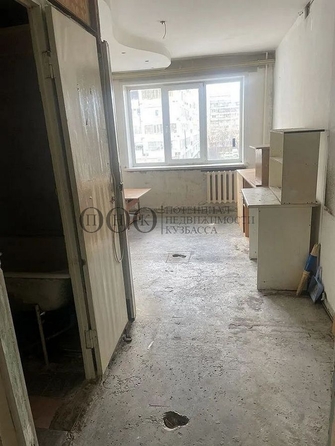 
   Продам 1-комнатную, 17 м², Строителей б-р, 50/2

. Фото 1.