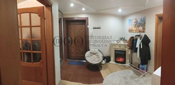 
   Продам 2-комнатную, 58 м², Шахтеров пр-кт, 101а

. Фото 1.