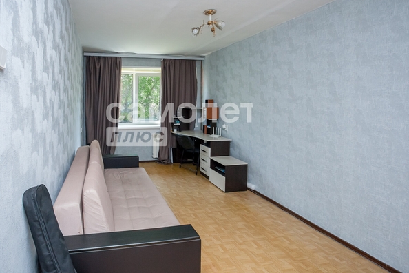 
   Продам 2-комнатную, 42.4 м², Сибиряков-Гвардейцев ул, 8

. Фото 2.