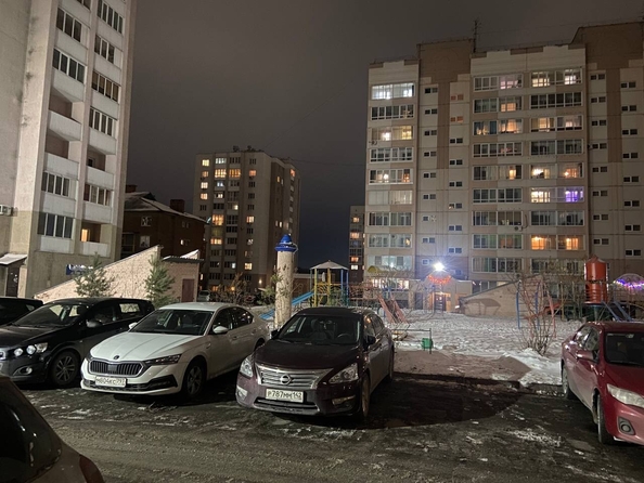 
   Продам 2-комнатную, 37.6 м², Свободы ул, 31а

. Фото 2.